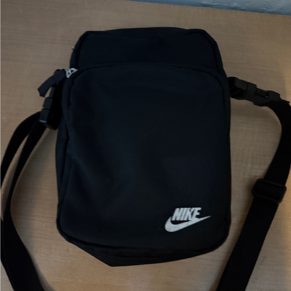 Nike Black Messenger Bag
